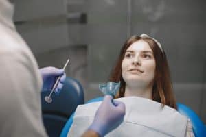 טיפולי שיניים כירורגי